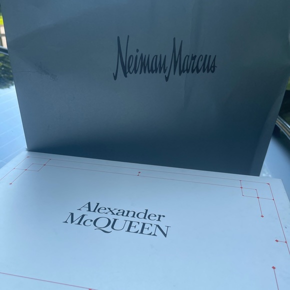 Alexander Mcqueen Mens Sneakers Size 4 